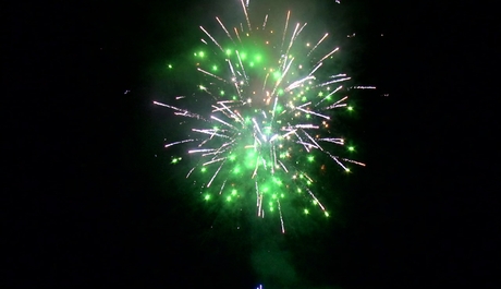 Батарея салютов ФейерЛэнд  СЧАСТЛИВАЯ ПЛАНЕТА ЕС760