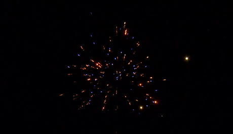 Батарея салютов Русский фейерверк ТРОЛЛЬ Р7130