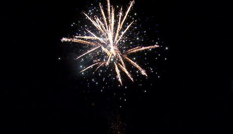 Батарея салютов Русский фейерверк КРАСНЫЙ СТАРТ Р7563