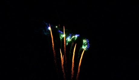 Батарея салютов Русский фейерверк ШУМНЫЙ ПРАЗДНИК Р7526