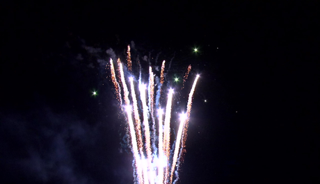 Батарея салютов Русский фейерверк ШУМНЫЙ ПРАЗДНИК Р7526