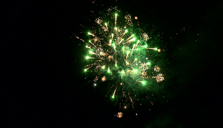 Батарея салютов Русский фейерверк Амигос P7500