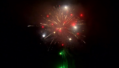 Батарея салютов Русский фейерверк Салют Столичный P7904